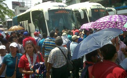 Maestros de Chiapas se dirigen en caravana a la CDMX