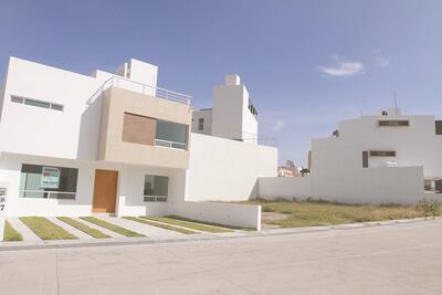 Colonos refuerzan seguridad en Tecamachalco, Naucalpan