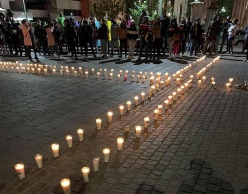 Manifestantes prenden fuego a alcaldía de Fresnillo, tras protesta por asesinato de niña Sofía