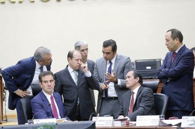 Partidos se pelean por dinero y spots 