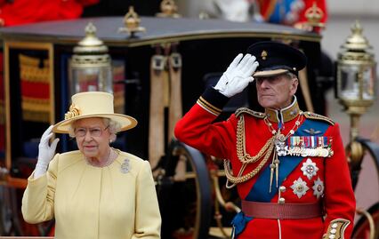 Duque de Edimburgo, esposo de la reina Isabel, se retira de actos públicos