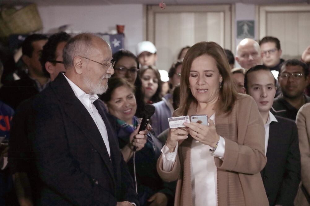 Margarita Zavala comenzó a recolectar firmas para conseguir la candidatura presidencial por la vía independiente (ALEJANDRO ACOSTA. EL UNIVERSAL)