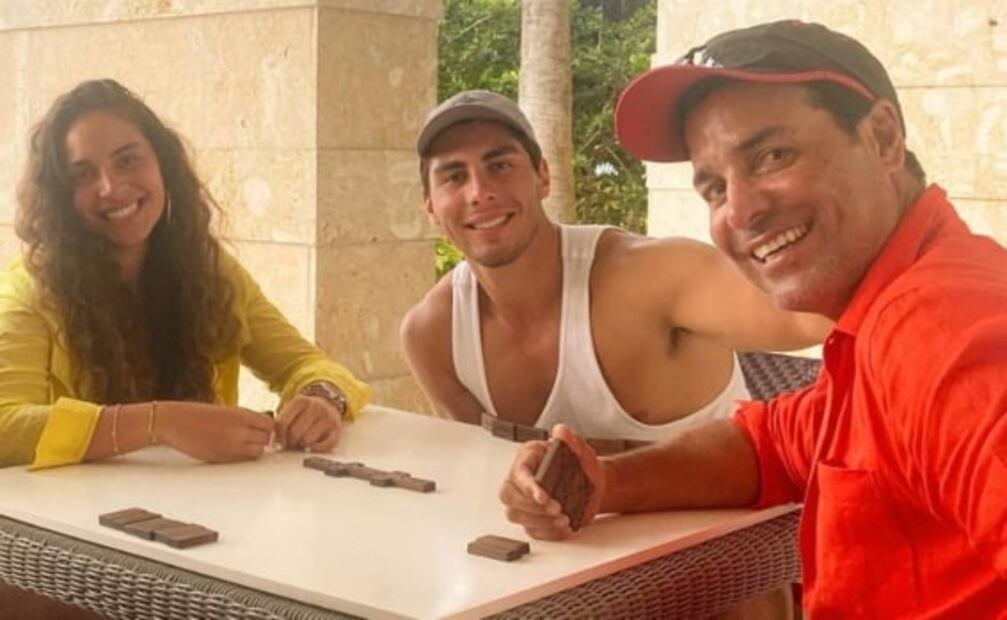 A Chayanne lo felicitan con divertidos memes: "¡Nuestro papá cumple años hoy!"