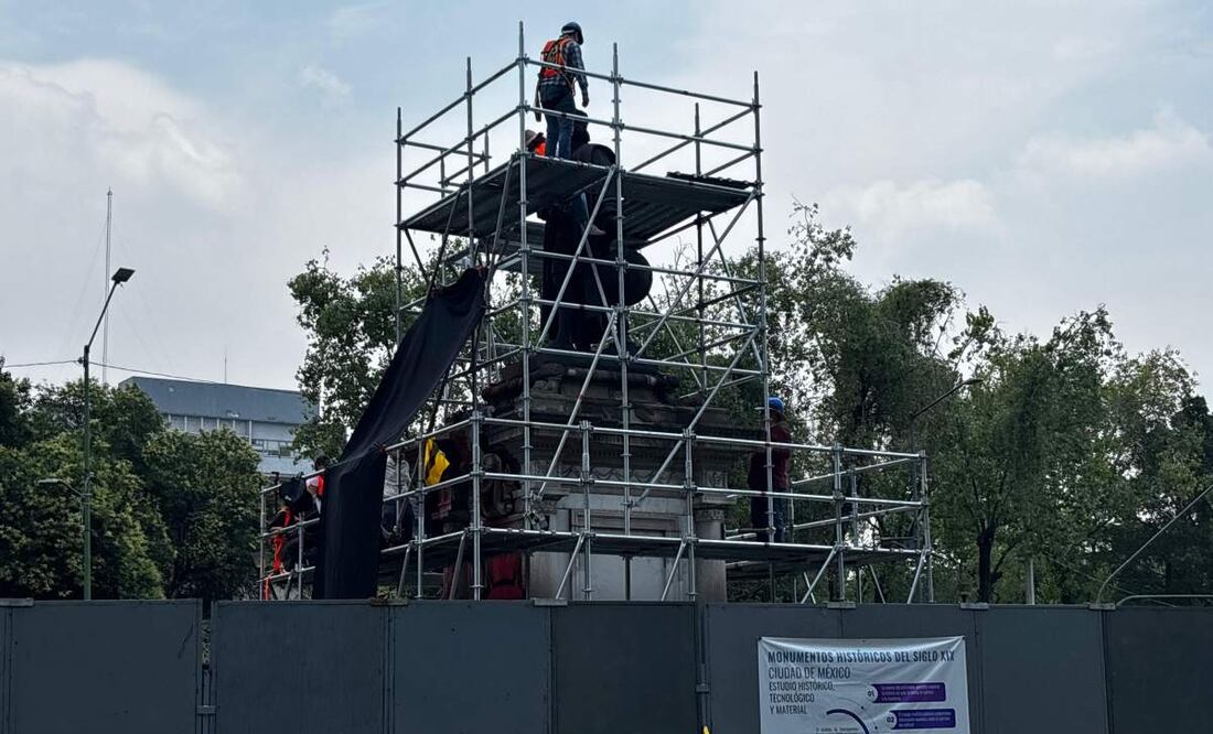 La alcaldía Cuauhtémoc y la UNAM realizan un análisis técnico al Monumento a Cristóbal Colón (27/05/2025). Foto: Especial