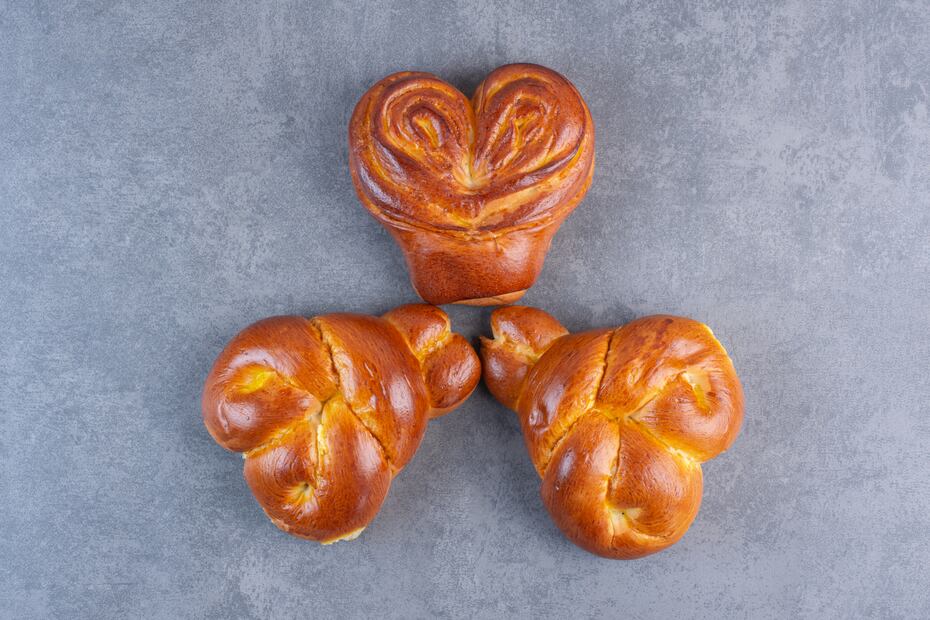 Cada pieza de hojaldra es una obra artesanal que combina técnica, historia y sabor tradicional mexicano. Foto: Freepik