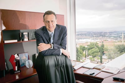 Hubiera sido "elegante" que Barbosa no contendiera en Puebla: Mauricio Kuri