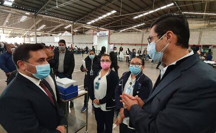 Director del IPN encabeza vacunación de refuerzo a maestros de Guanajuato
