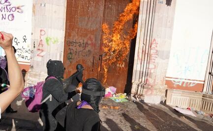 Tras marcha 8M, reportan 6 policías lesionadas en Zacatecas; feministas reviran  
