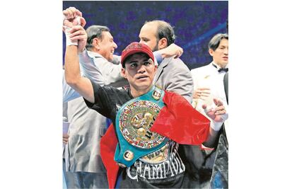 ‘Chocolatito’ retiene la corona mosca