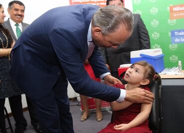 ISSSTE cuenta con 2 millones de vacunas contra influenza: Reyes Baeza