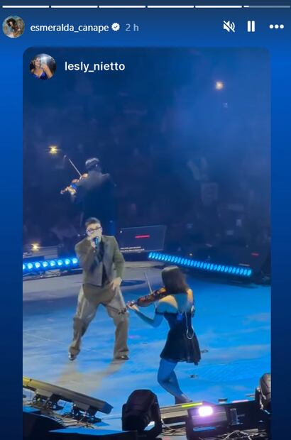 Esmeralda Camacho y El Malilla durante show en Ciudad de México.