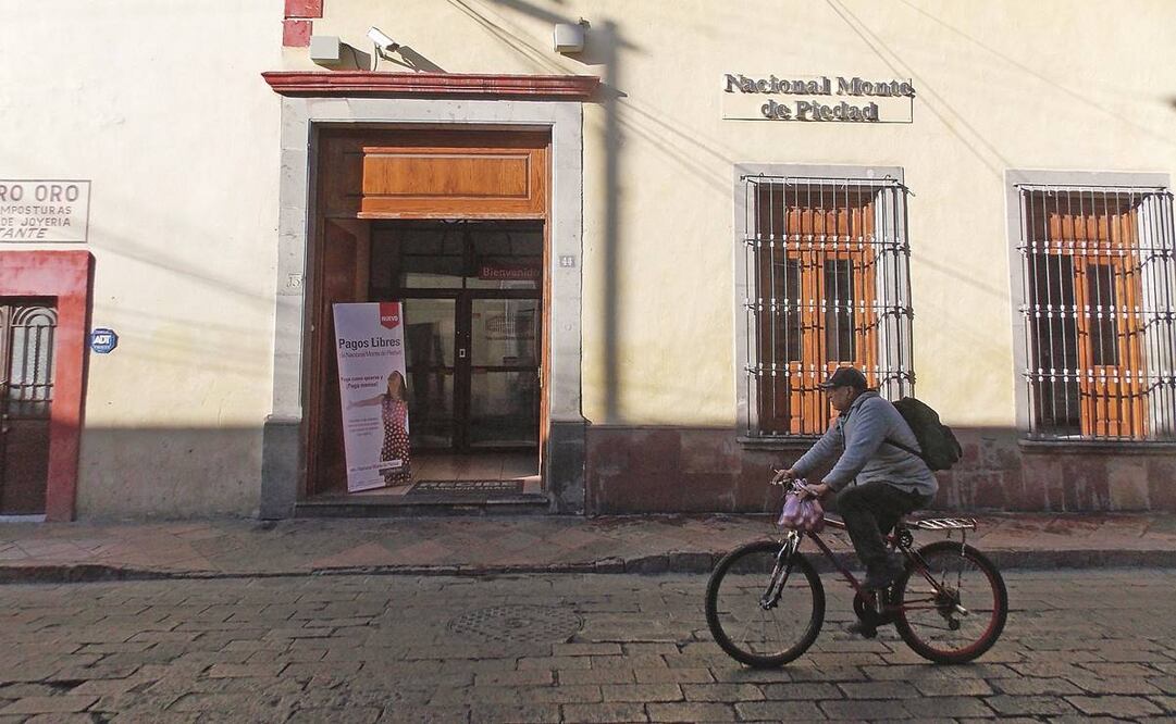 Si el sindicato no cambia de postura puede llevar al Monte de Piedad a la quiebra, advierte su director.