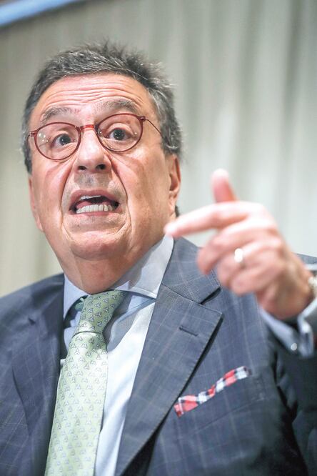 Impacto. Fernando Gómez Mont, asesor legal de OHL, dijo que como consecuencia de la información falsa, el valor de la acción de la empresa cayó a 18 pesos (CRISTOPHER ROGEL. EL UNIVERSAL)