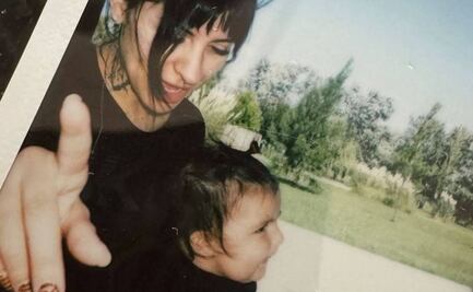 Cazzu pasa uno de los peores momentos de su vida al solicitarle al abogado de Nodal el permiso para poder viajar con su hija Inti