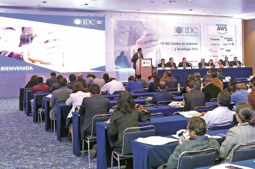 Inauguración de la Cumbre de Gobierno y Tecnología en la que participaron, empresarios y funcionarios públicos. (BERENICE FREGOSO. EL UNIVERSAL)