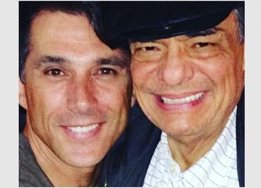 Mayer se niega a decir si él cobra las regalías de José José