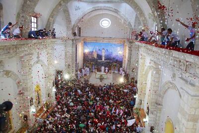 En este pueblo mágico hay una lluvia de pétalos en Semana Santa