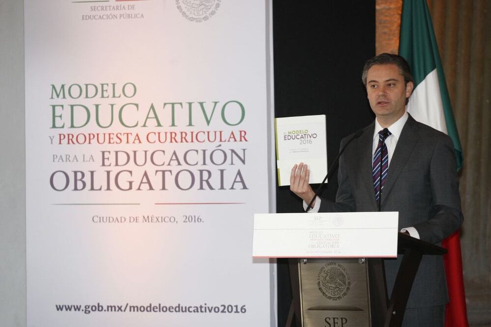Presentación del Modelo Educativo y la Propuesta Curricular para la Educación Obligatoria a hablantes de lenguas indígenas (Foto: tomada de @aurelionuno)