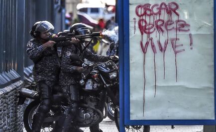 Registran disturbios en protesta por muerte de piloto rebelde en Caracas