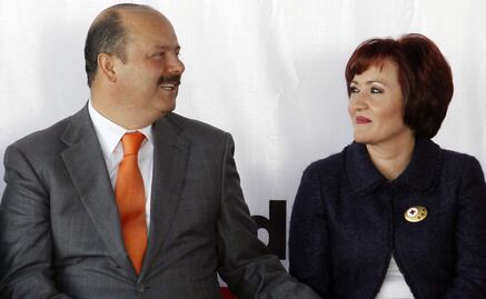 Mexican judge issues arrest warrant against César Duarte’s wife