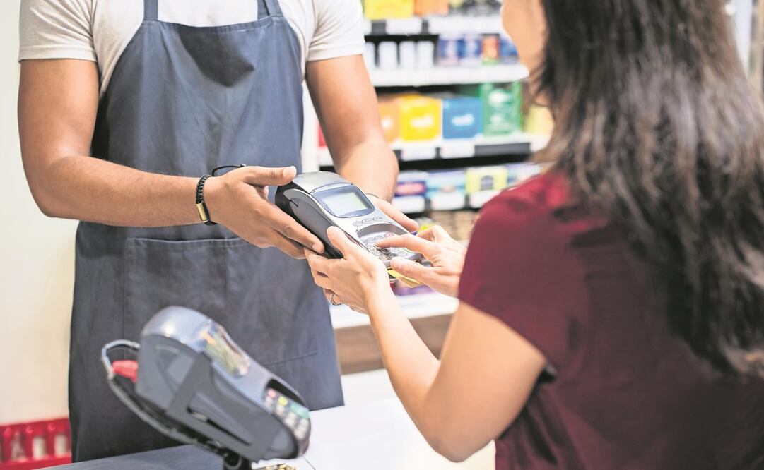 Al cierre de agosto había 24 millones 946 mil 715 tarjetas de crédito en México, de acuerdo con estadísticas de la Comisión Nacional Bancaria y de Valores. Foto: ARCHIVO EL UNIVERSAL