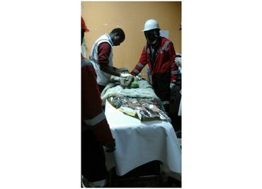 Tras 80 horas, rescatan a bebé bajo los escombros en Nairobi