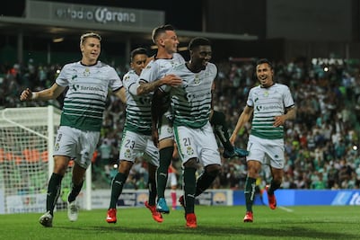 Santos propina goleada a León con Hat-Trick de Djaniny