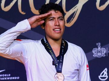 El mexicano Carlos Sansores conquista la medalla de oro en el Mundial de Taekwondo