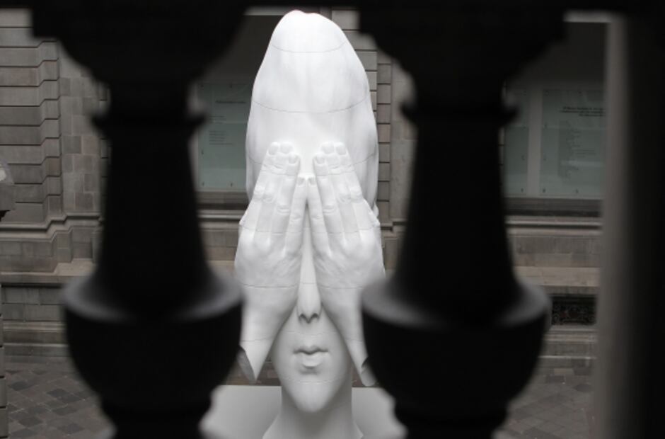 "Nuestras manos son los grandes muros": Jaume Plensa