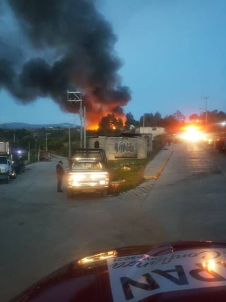 Se incendia bodega de telas en Naucalpan