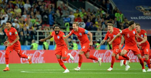 ¿Por qué Inglaterra realizó más cambios ante Colombia?