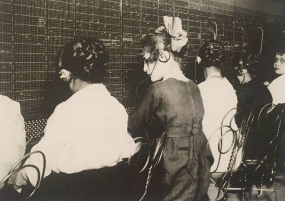 Cuando las operadoras telefónicas eran el enlace para llamar