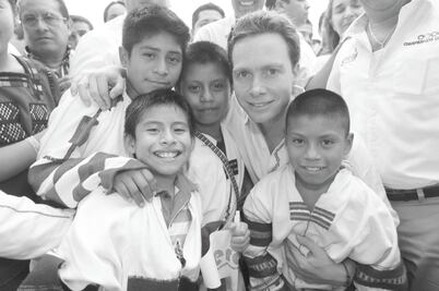 Aplican programa para fomentar paz