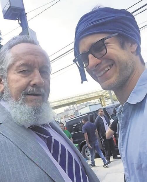 Gael García aún no ha cumplido con la última voluntad de su padre, asegura Bella de la Vega 