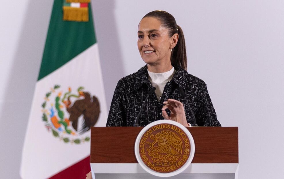 Luego que la agencia Moody’s cambió ayer la perspectiva de México de “estable” a “negativa”, la presidenta Claudia Sheinbaum señaló que la evaluación económica que realizan las agencias calificadoras de valores a nuestro país tienen un “sesgo original”. Foto: Hugo Salvador/EL UNIVERSAL
