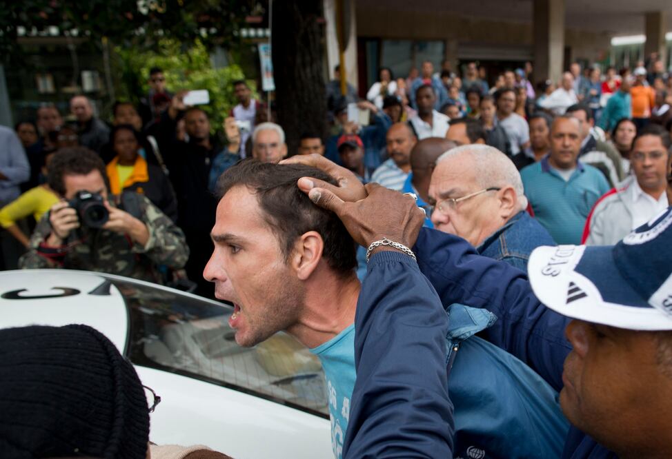 Un disidente cubano es arrestado en una manifestación (ARCHIVO EL UNIVERSAL)