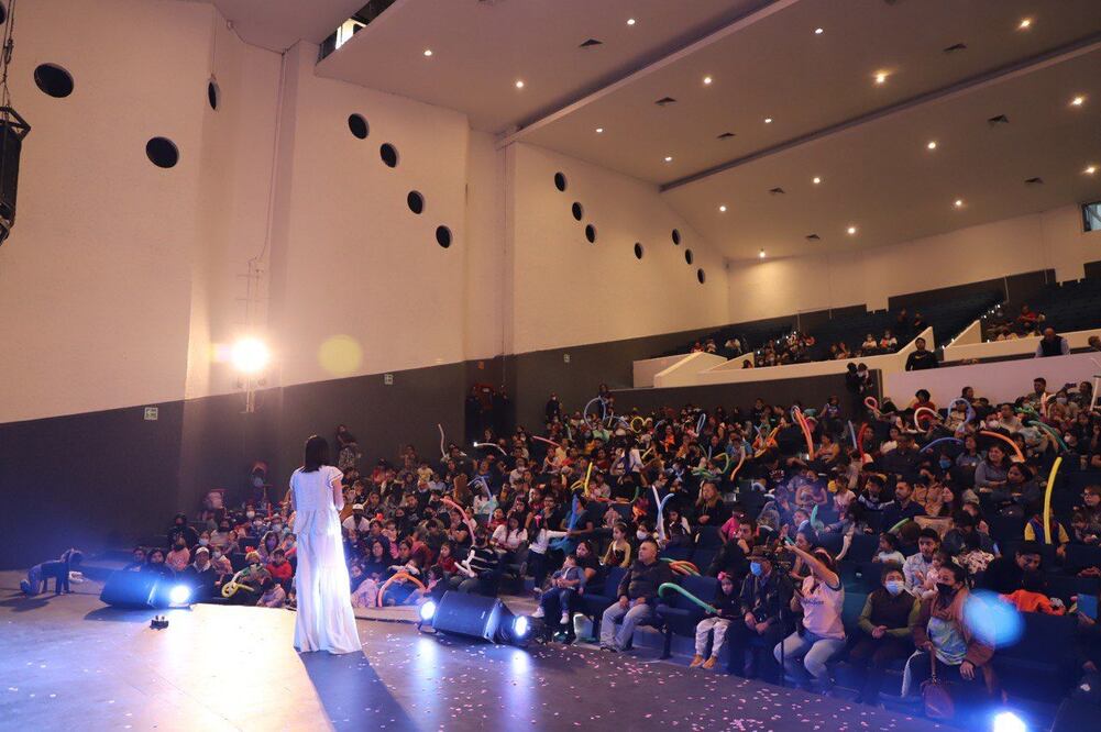 “Todas estas mejoras nos permiten ofrecer un espacio cultural digno para todas las familias que asisten y para los artistas que enriquecen la oferta cultural en la alcaldía con sus presentaciones”, dijo la edil, Lía Limón. Foto. Especial.