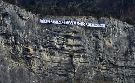 "No eres bienvenido"; cuelgan pancarta gigante contra Trump en montaña de Davos