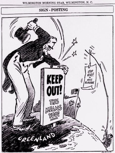 Caricatura del periódico Wilmington Morning Star, con el Tío Sam impidiendo el avance nazi sobre Groenlandia, Según se leyó en EL UNIVERSAL del 10 de abril de 1940, el Tercer Reich ocupó Noruega y Dinamarca “para protegerlos”, pues temía que potencias occidentales las invadieran con “espantosas acciones bélicas”. Foto: ESPECIAL/Wilmington Morning Star/Library of Congress.