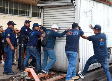 Alcaldía Cuauhtémoc retira casi 7 toneladas de obstáculos viales en una semana; liberan más de 2 mil metros cuadrados