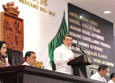 Gobernador de Chiapas rinde su primer informe de gobierno