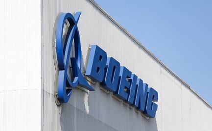 Avión de carga Boeing aterriza de emergencia en el océano frente a la costa de Hawái