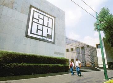 Hacienda refinancia deuda por casi 10 mil mdd; extiende plazo de deuda de corto plazo