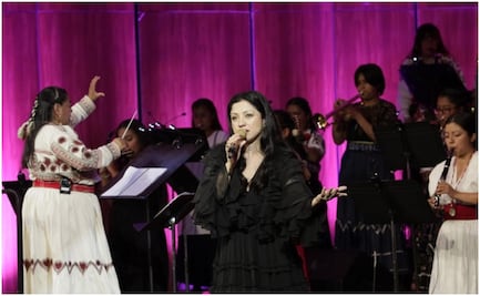 Mon Laferte llega a Bellas Artes y cumple sueño como mexicana