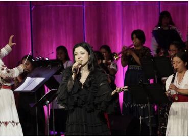 Mon Laferte llega a Bellas Artes y cumple sueño como mexicana