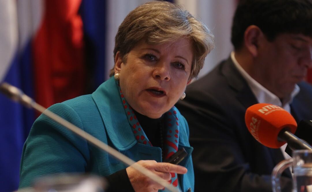 La secretaria ejecutiva de la Comisión Económica para América Latina y el Caribe, Alicia Bárcenas, presentó el informe de desarrollo social 2016 (Foto: Agencia EFE) 