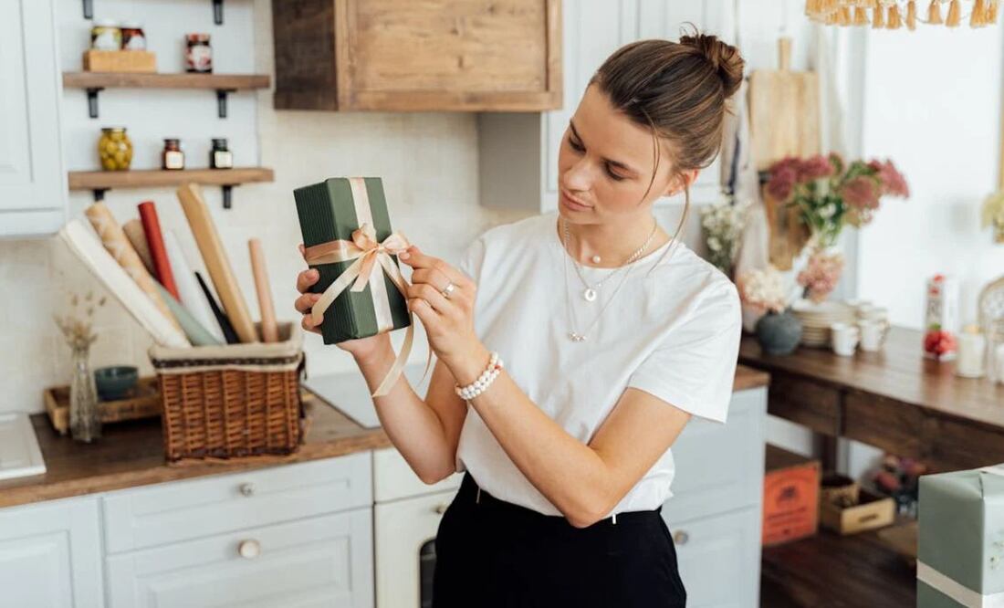 Aprovecha este 10 de mayo para renovar el celular de mamá. | Imagen: Antoni Shkraba Studio. Pexels