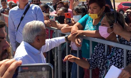 AMLO se autodefine como una persona "más humana" y menos fresa que en 1988