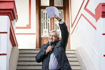 Complot de Hacienda e INE en mi contra: AMLO