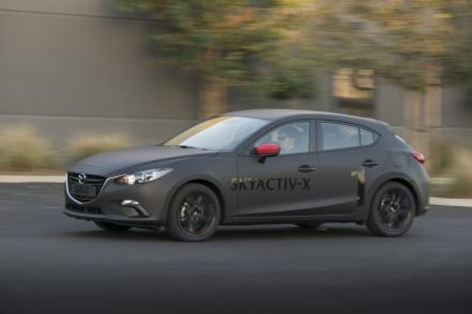 Manejamos el nuevo motor Skyactiv X de Mazda